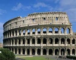 Finalització del primer coliseu Romà