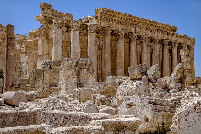 Use of Chiseled Stone