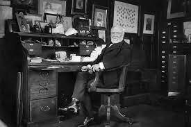 Carnegie establishes his buisness