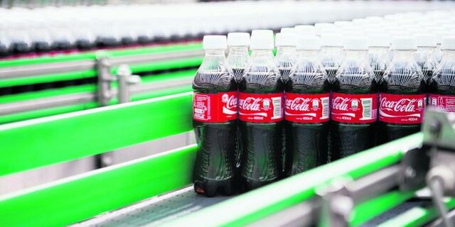 Extranjeros miran opciones en procesados y bebidas en Bogotá