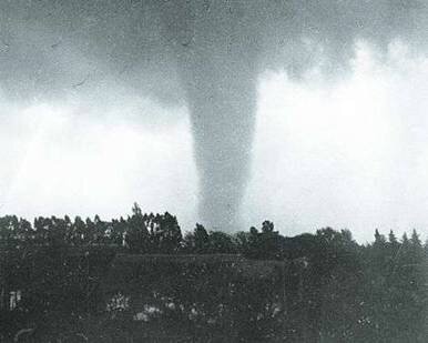 Buenos Aires es destruida por tornado