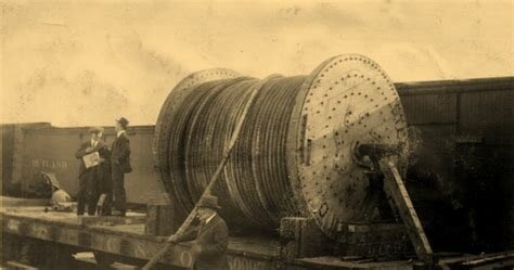 Primer cable submarino trasantlánico intercontinental