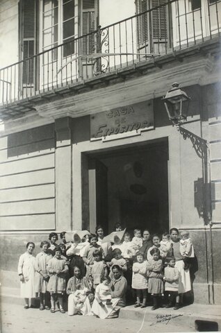 Primeras Instituciones dedicadas a la primera infancia.