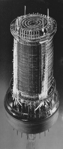 Tub SELECTRON, la primera memòria digital d'accés aleatori