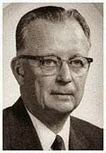 Harold Bright Maynard desarrolla la Ingeniería de métodos