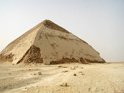 Piramide di Snefru