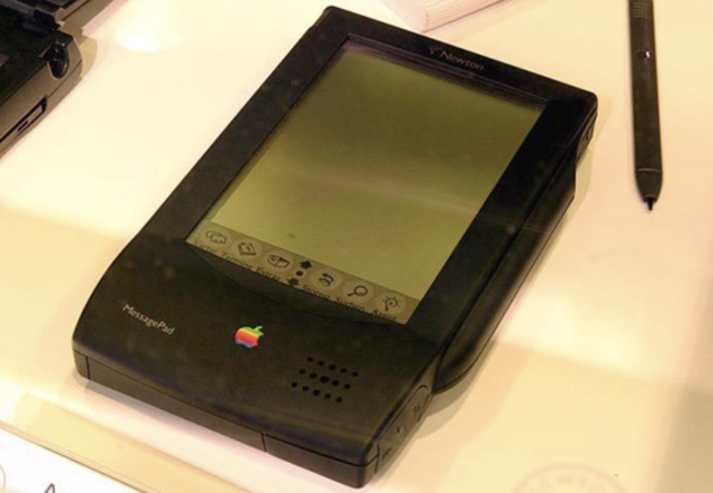 PDA Newton, First personal information terminal with handwriting functions