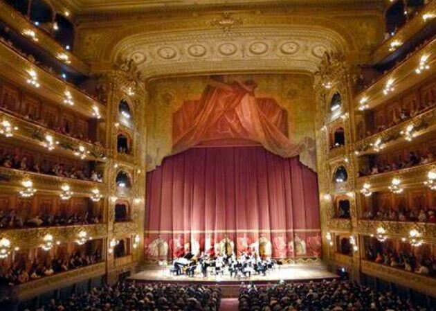 Buenos Aires se convierte en la capital federal de la República Argentina.