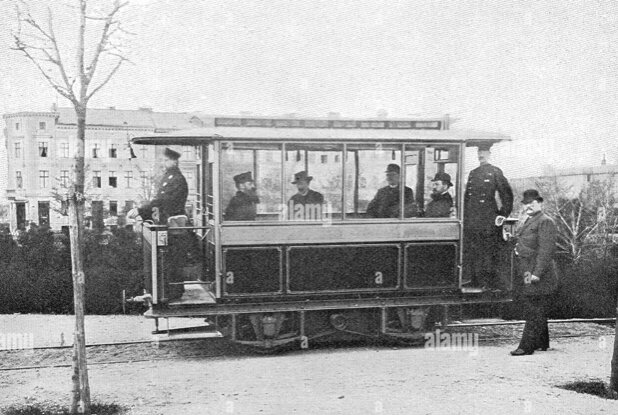 Primer tranvía eléctrico en Berlín por Werner Von Siemens