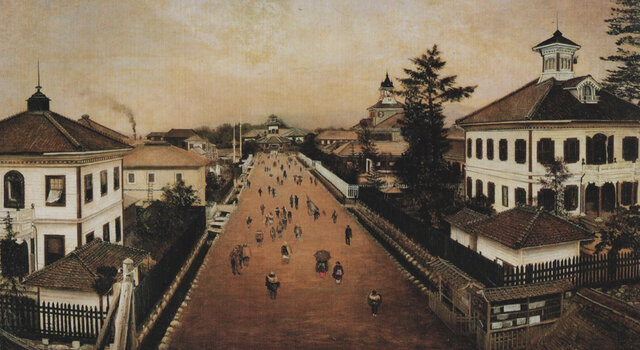 Japón comienza su industrialización con la era Meiji.