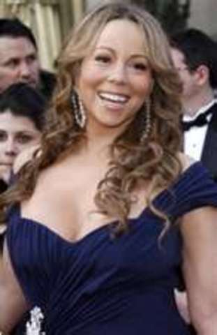 Mariah Carey sings for the first time and beacomes a star