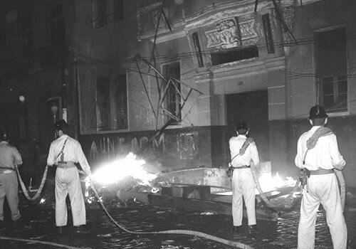 Extinction and burning down of the UNE