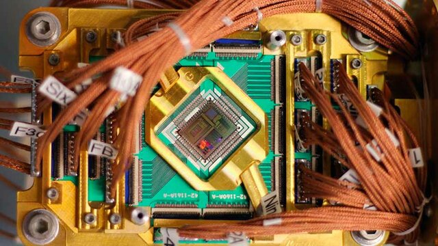 Primer ordenador cuántico reprogramable