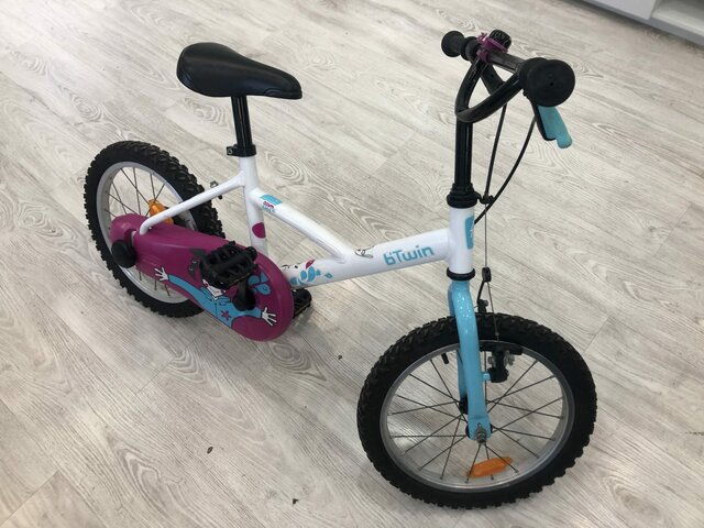 Em van regalar la meva 1ra bicicleta