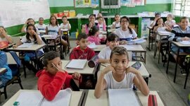 Timeline: ACONTECIMIENTOS HISTORICOS EN LA HISTORIA DE LA PEDAGOGIA