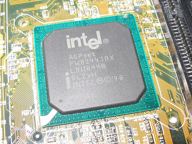 Intel Pentium i440BX