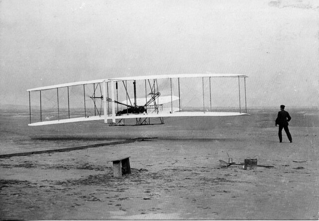 First rudimentary successful flight