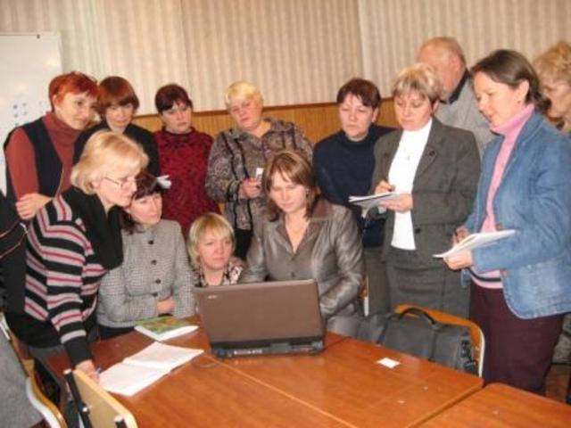 Проблемно целевые курсы в очно - дистанционной форме для учителей истории