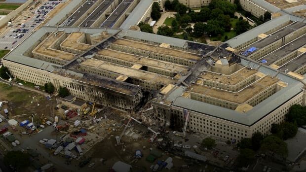 09:37: Flight 77 crashes into the western side of The Pentagon.