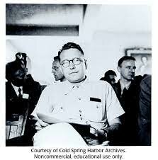 Erwin Chargaff scopre il legame tra le basi azotate