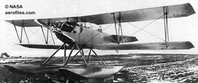 First Commerical Airplanes