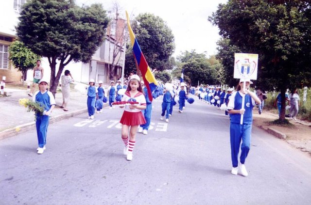 Desfile Del Colegio