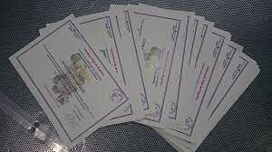 Me graduó de la primaria con honores.