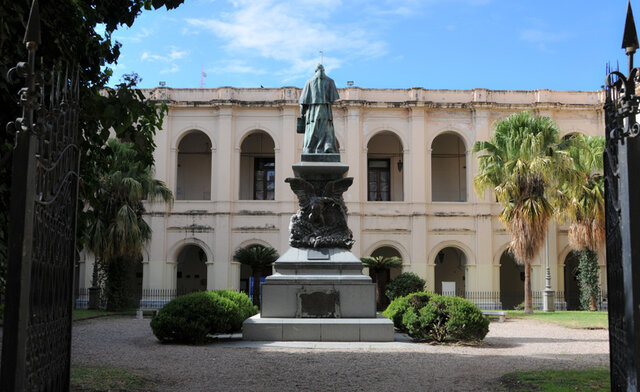 Inauguración del Colegio Máximo de Córdoba: 1613.