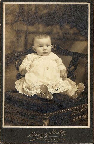 John Nurse is born in England.