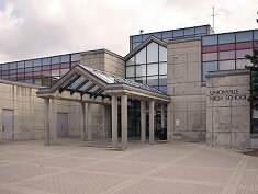 Began attending Chinese school