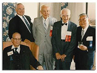 Kobayashi, Ouchi, Tomas Peters, Robert Waterman y Krass