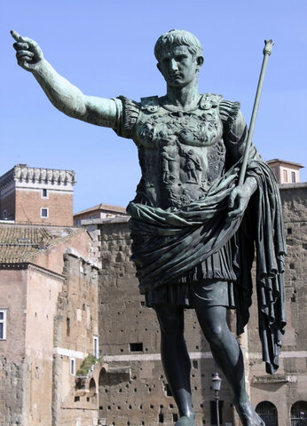Octavi August és proclamat emperador. Fi de la república romana.