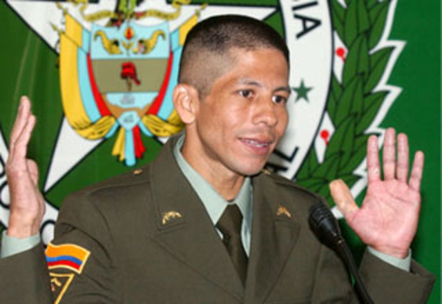 JHON FRANK PINCHAO ESCAPA DE SUS CAPTORES