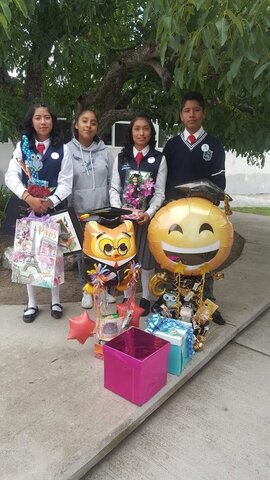 Me graduó de secundaria