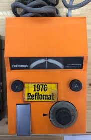 BATTERY POWERED GLUCOSE METER