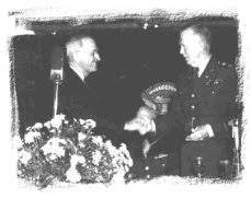 El presidente de los Estados Unidos da a conocer su doctrina: La Doctrina Trauman.