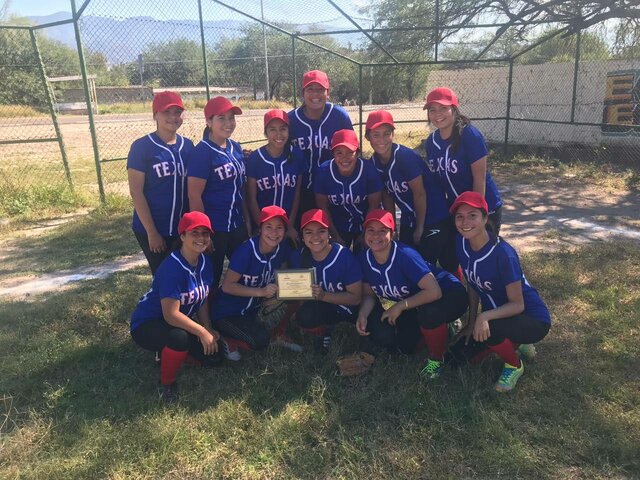 También jugué béisbol por primera vez en un equipo