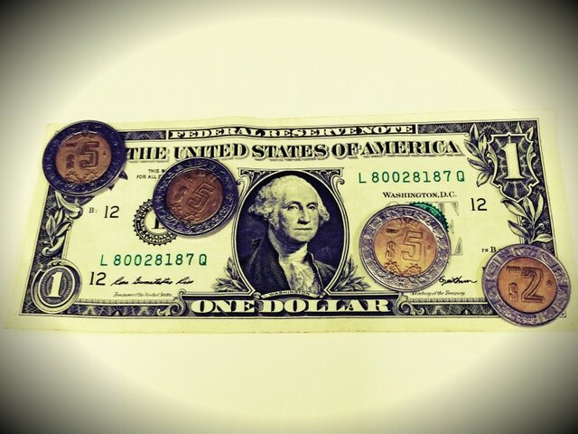 1940- Devaluación de la moneda