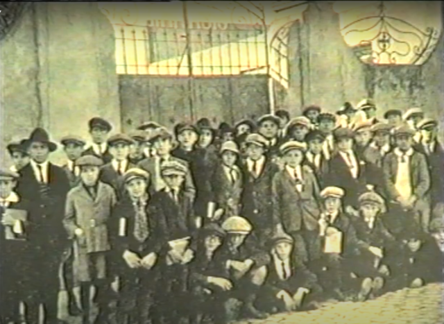 Comienza a funcionar la primera Escuela Primaria