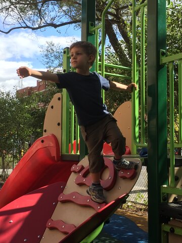 ÉLI - Premier jour d'école!