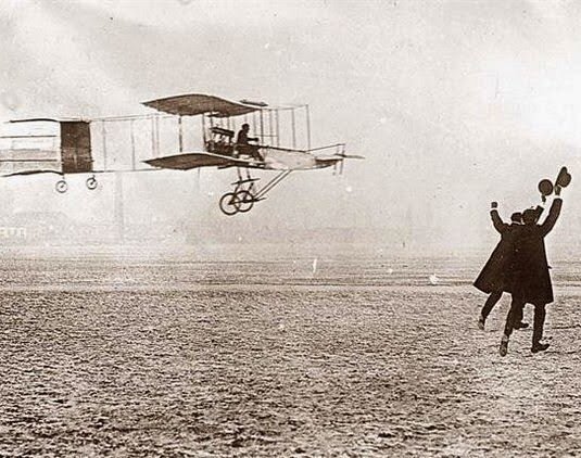 Primer vuelo en aeroplano de los hermanos Wright