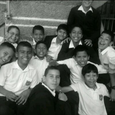 Timeline: mi vida leovardo mendoza