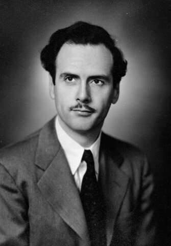 Nacimiento de Marshall McLuhan