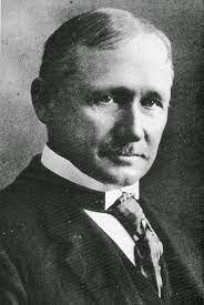 Primer curso de Ingeniería Industrial - Hugo Diemer