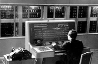 Mediante una linea telefónica se logra comunicar un ordenado con otro a larga distancias