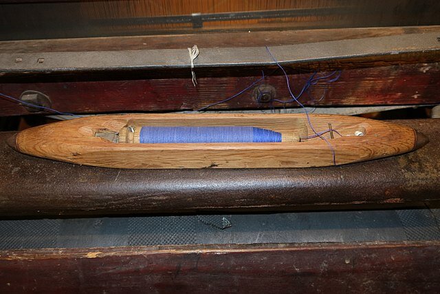 John Kay inventa el flying shuttle (Gran Bretaña)