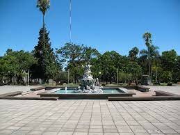 Creación de la "Plaza 33 Orientales"