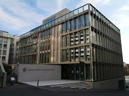 crea una comisión especial incluida en el Comité Técnico Femenino