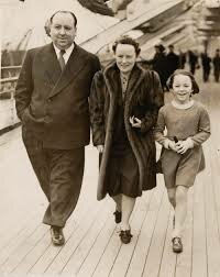 Hitchcock moves to America