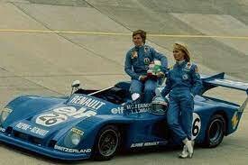 Lella Lombardi dies.